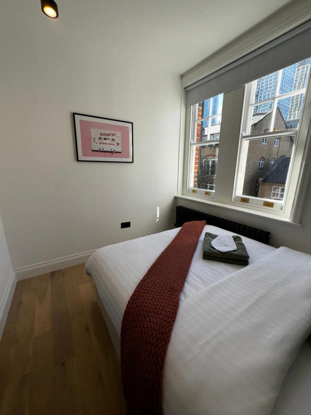 Newly Refurbished W/ River Views London Exterior photo