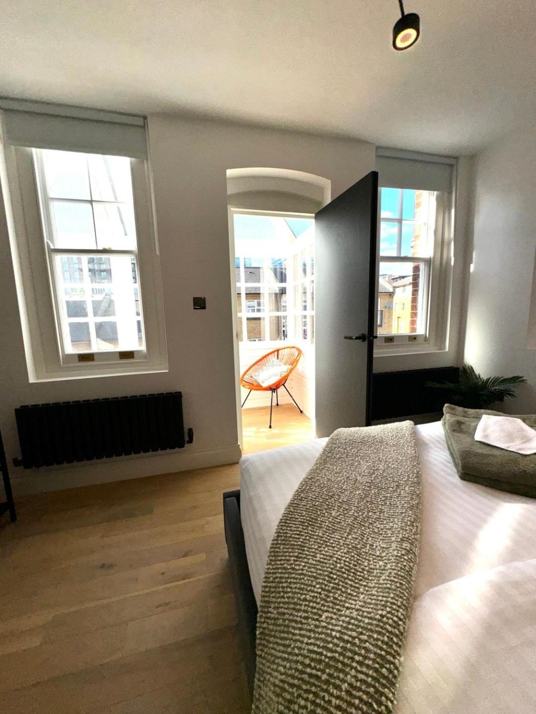 Newly Refurbished W/ River Views London Exterior photo