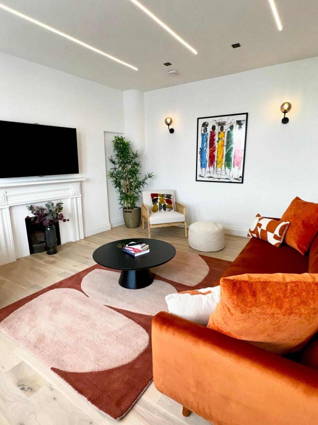 Newly Refurbished W/ River Views London Exterior photo