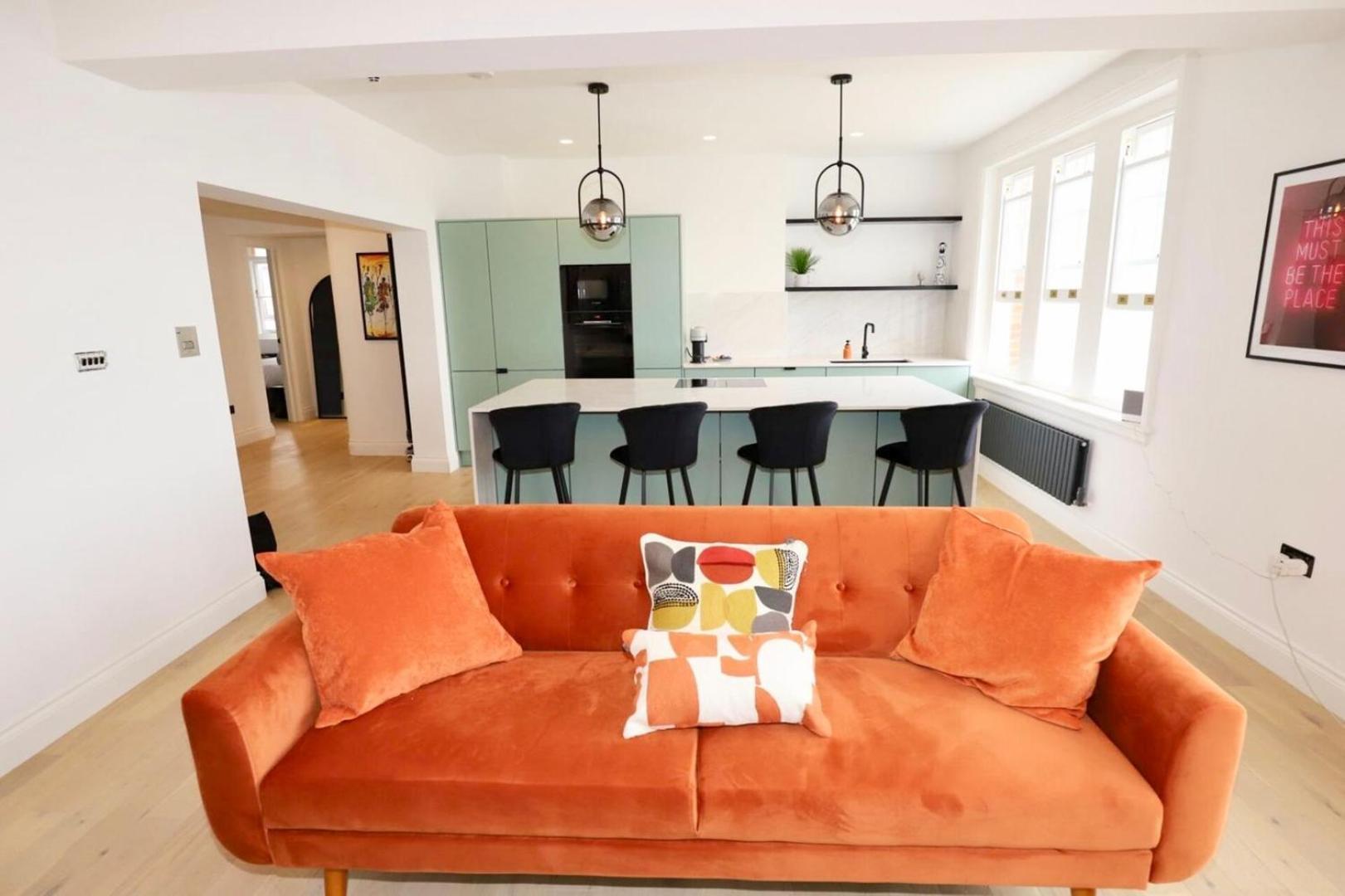 Newly Refurbished W/ River Views London Exterior photo