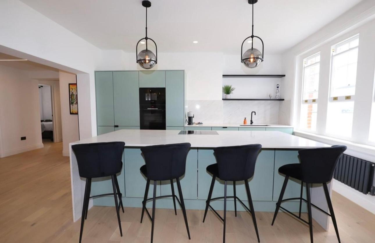 Newly Refurbished W/ River Views London Exterior photo