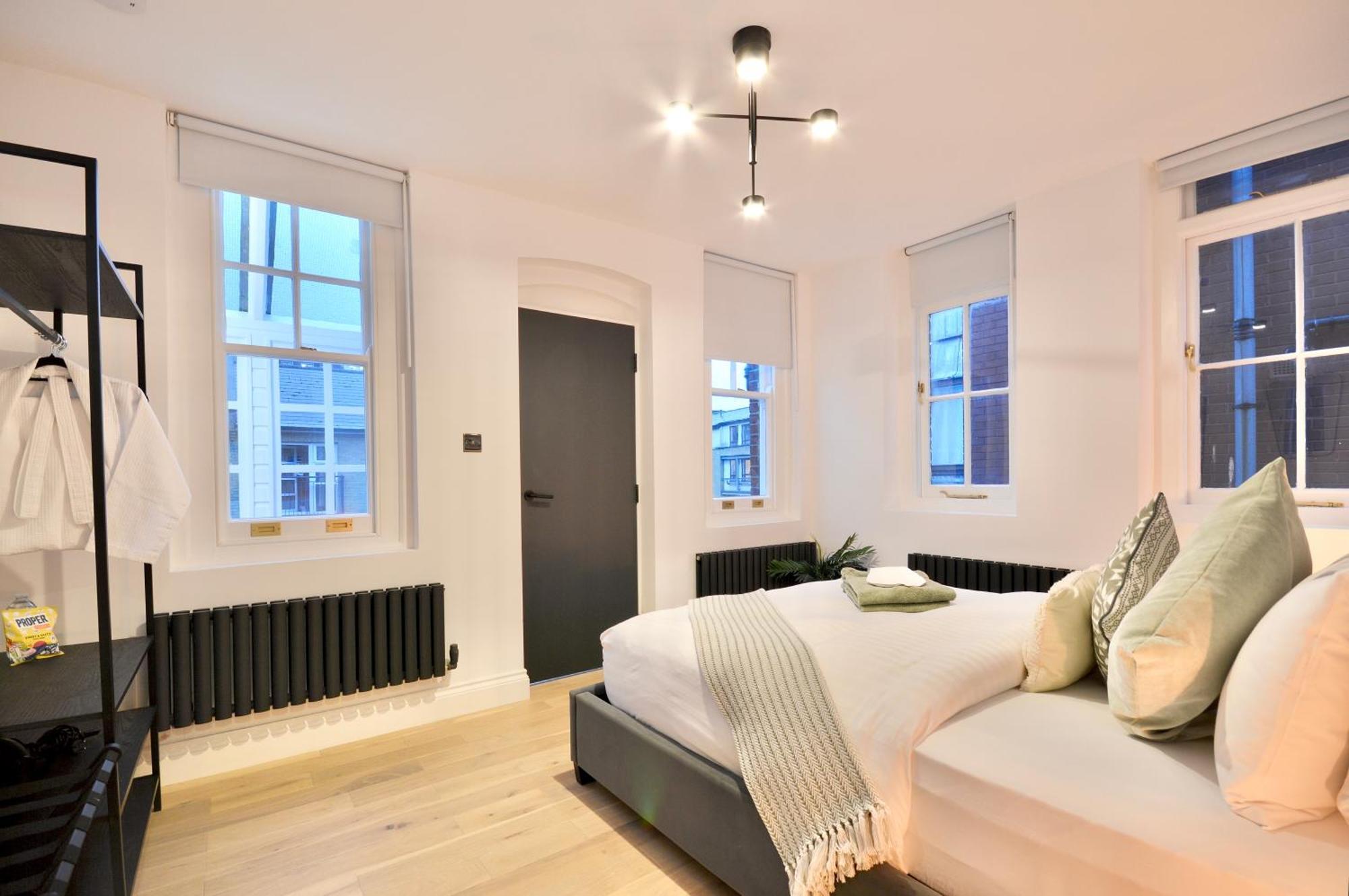 Newly Refurbished W/ River Views London Exterior photo